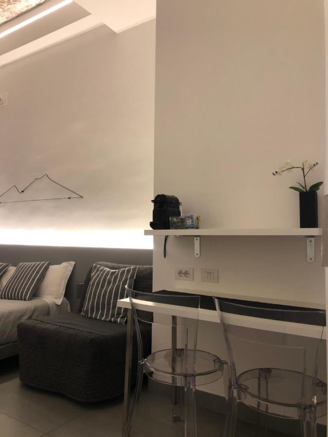 Vesucharme Suite Luxury Room Neapel Exterior foto