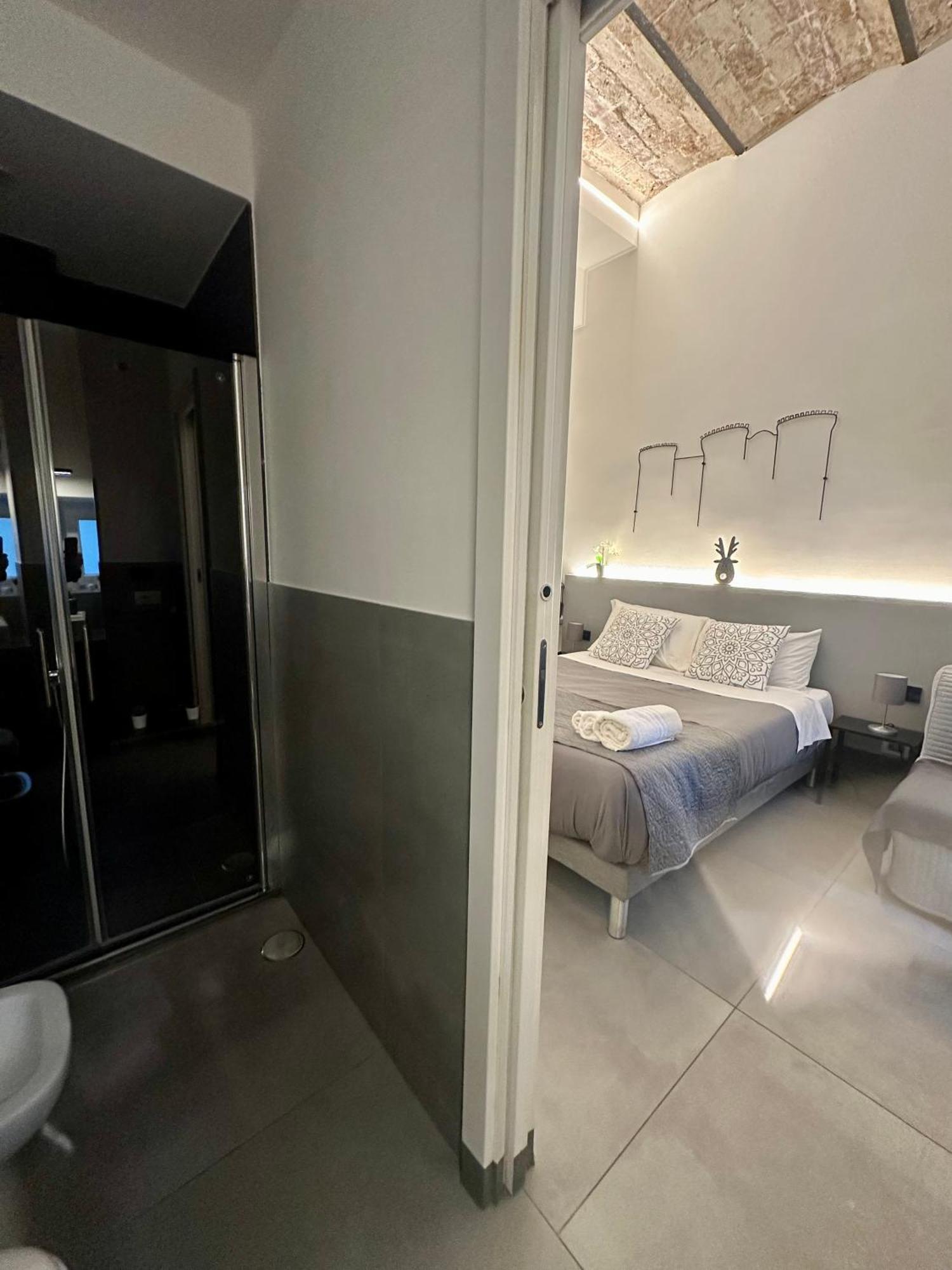 Vesucharme Suite Luxury Room Neapel Exterior foto