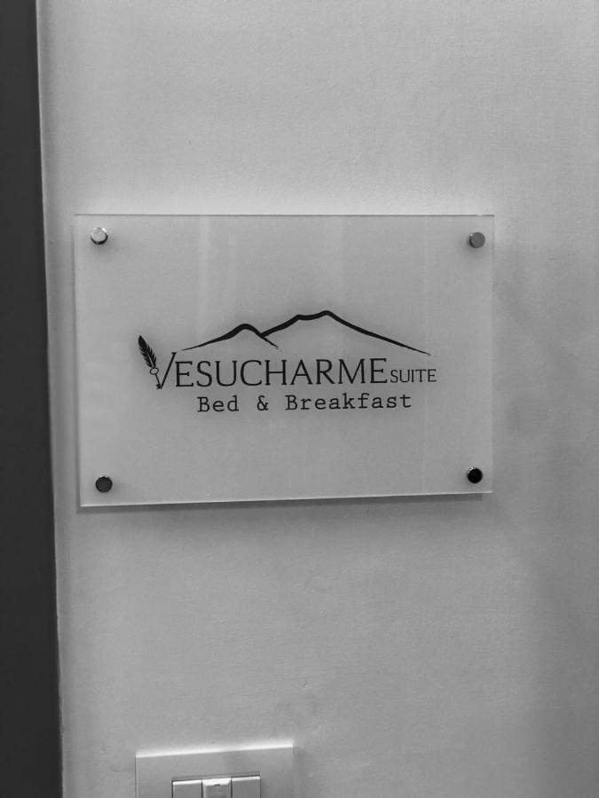 Vesucharme Suite Luxury Room Neapel Exterior foto