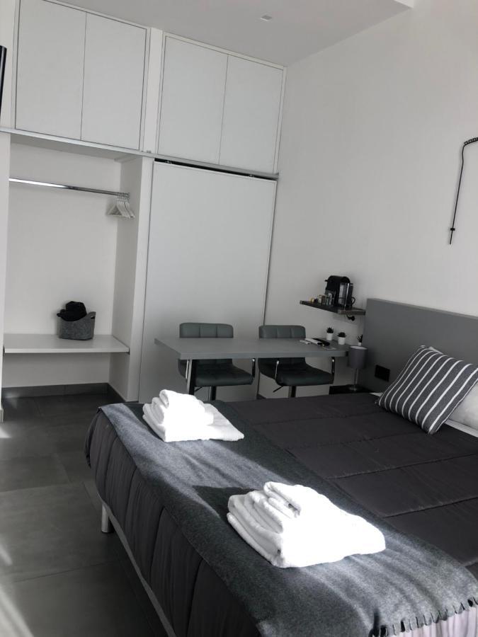 Vesucharme Suite Luxury Room Neapel Exterior foto